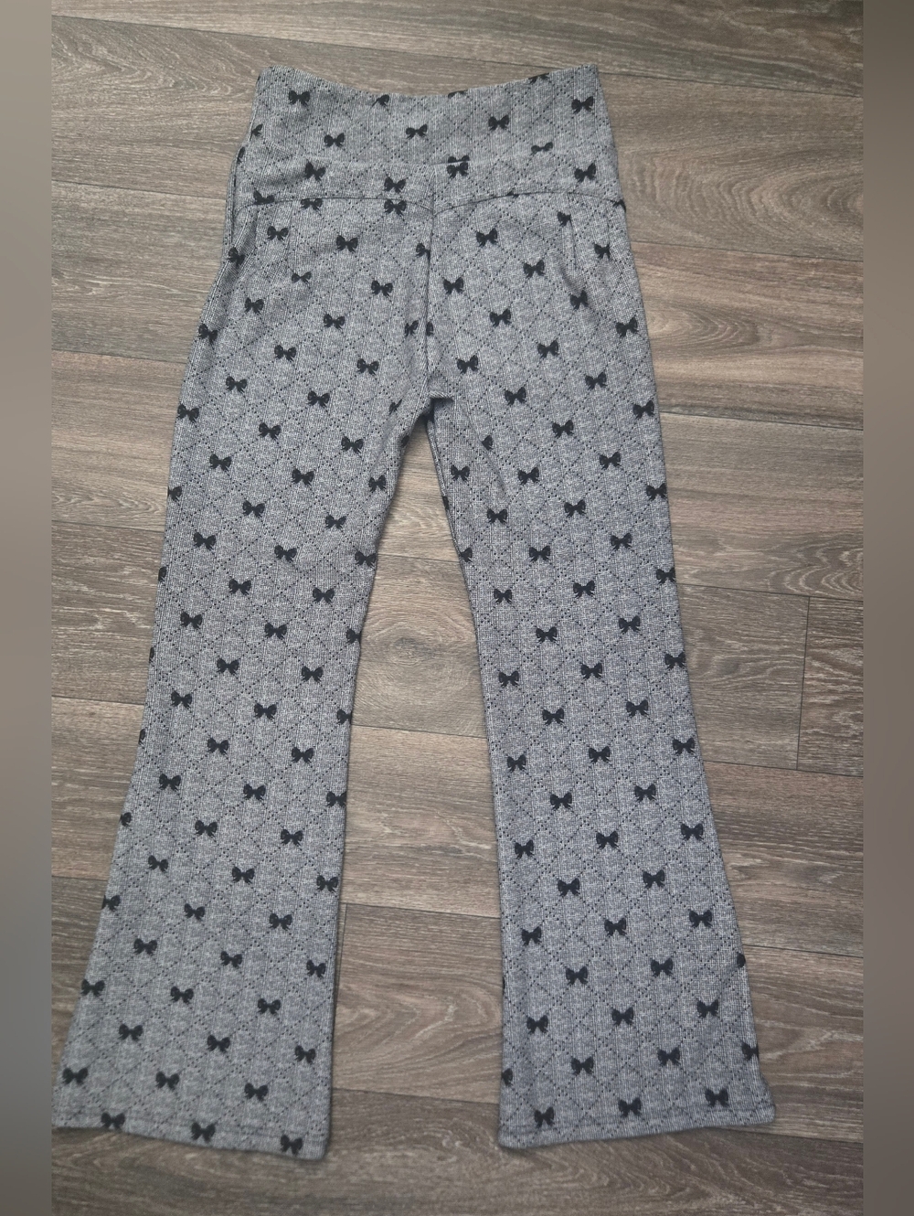 Women’s Bow Print Stretch Pants – Size Large – Cute & Comfy